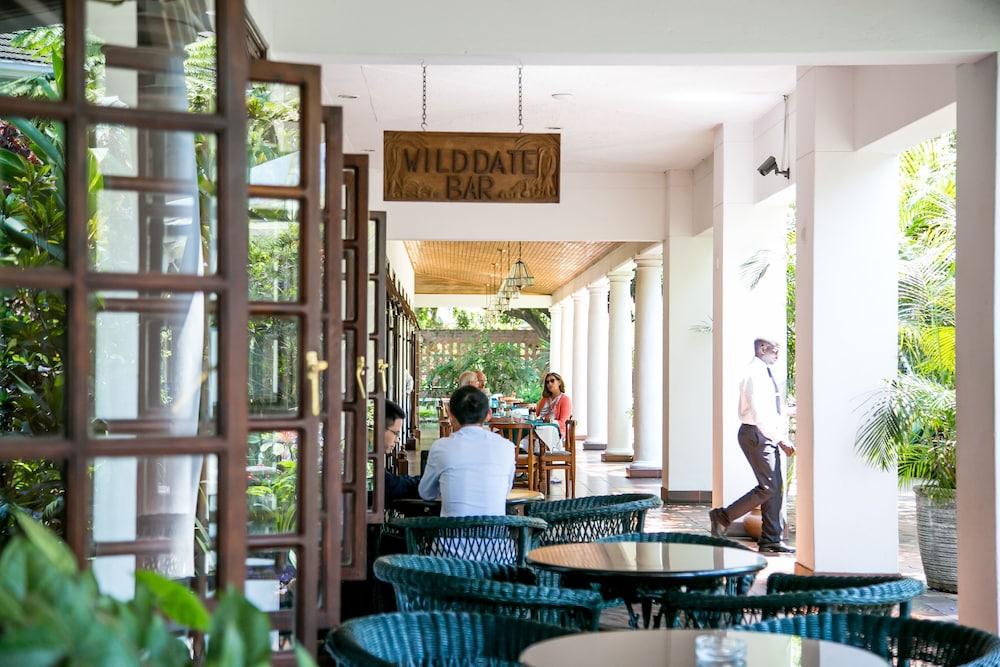 Bronte Hotel هراري المظهر الخارجي الصورة