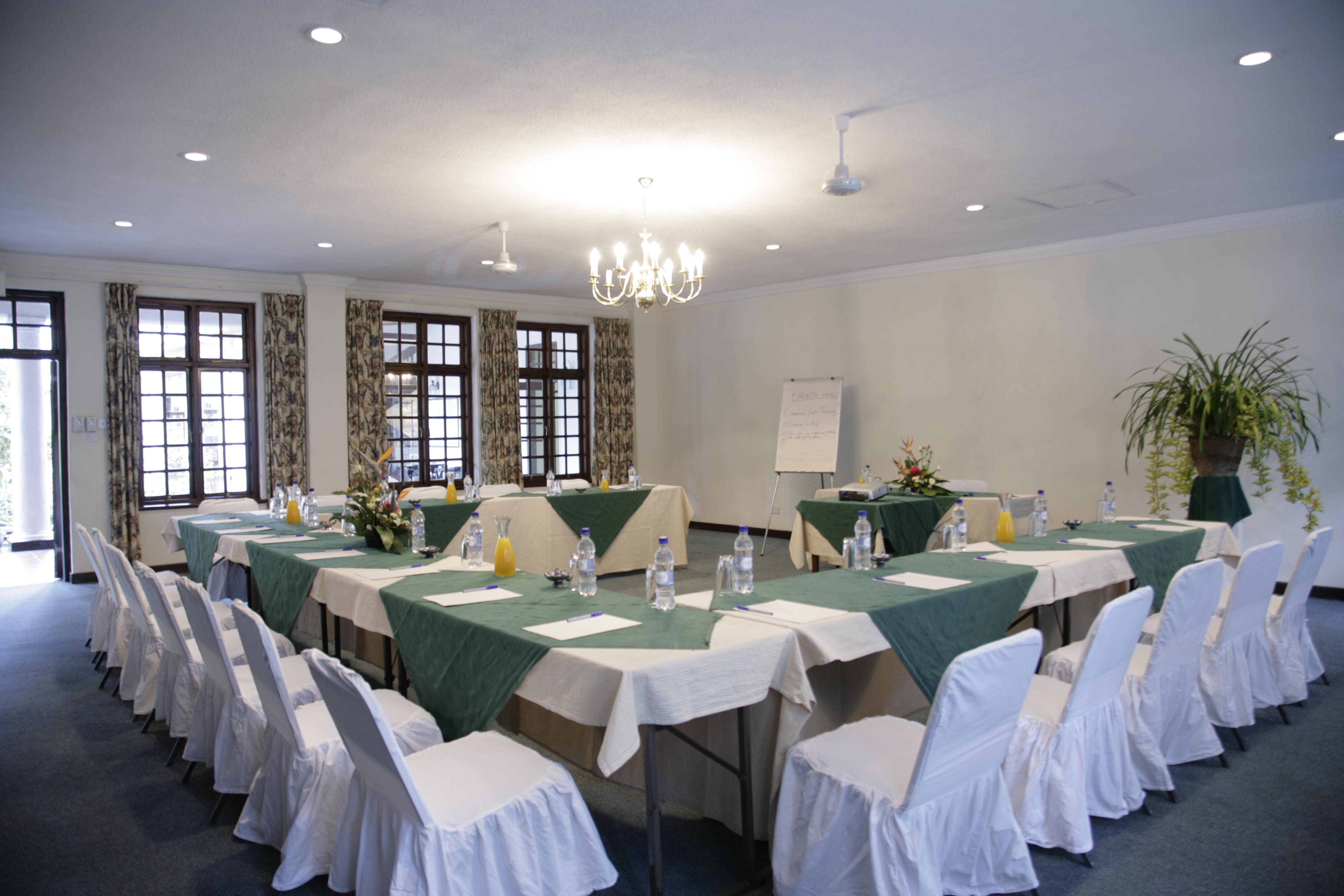 Bronte Hotel هراري المظهر الخارجي الصورة